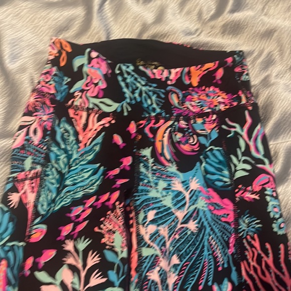 Lily pulitzer luxletic pants - Picture 3 of 4